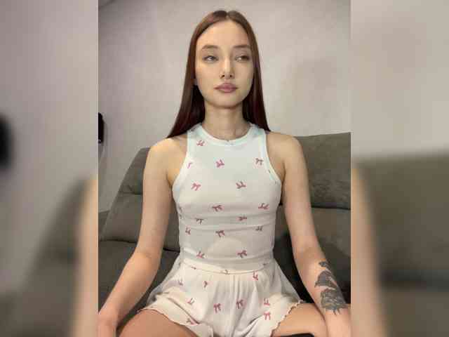 Model: ALice__FoXx