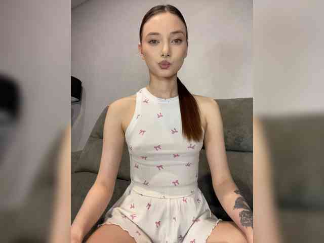 Model: ALice__FoXx