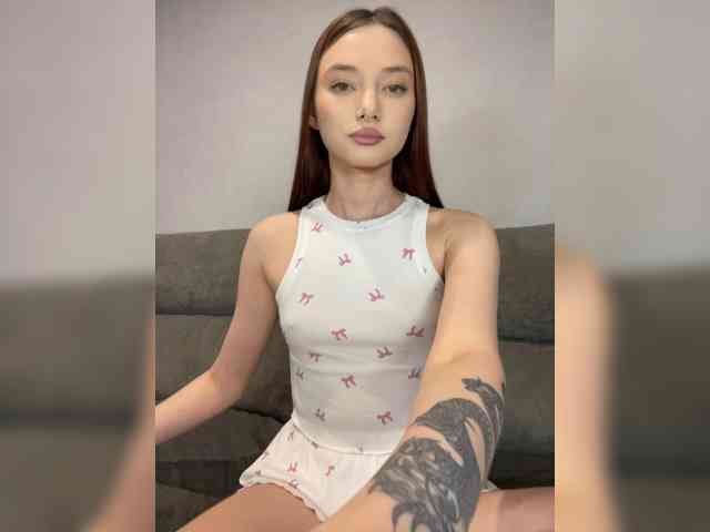 Alice__Foxx