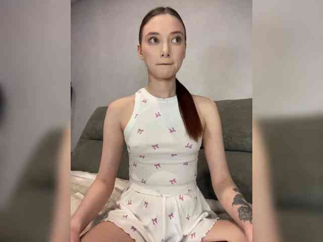 Alice__Foxx
