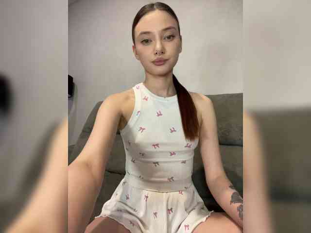 Model: ALice__FoXx
