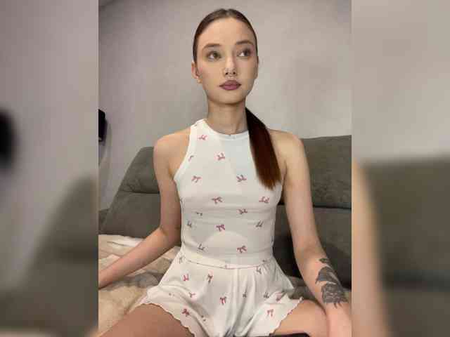 Alice__Foxx