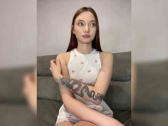 Model: ALice__FoXx