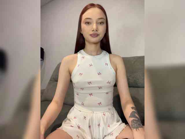 Alice__Foxx
