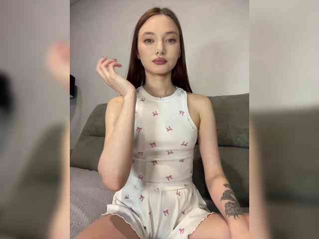 Model: ALice__FoXx