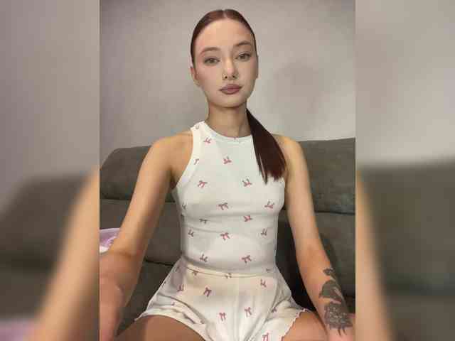 Model: ALice__FoXx