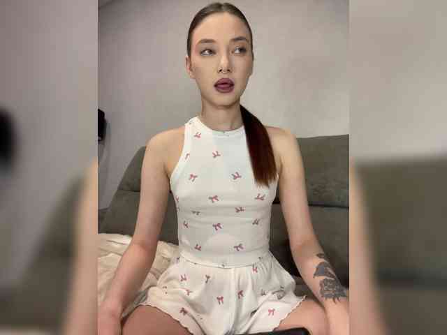 Model: ALice__FoXx
