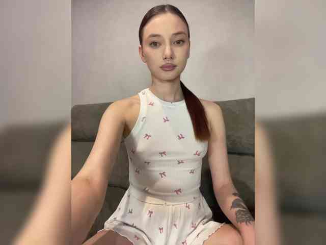 Model: ALice__FoXx