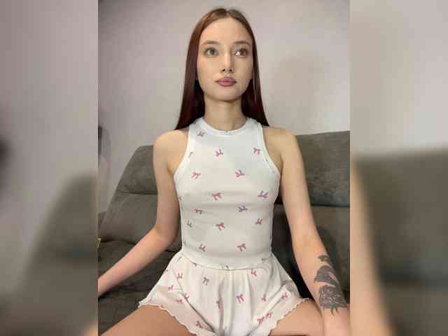 Model: ALice__FoXx
