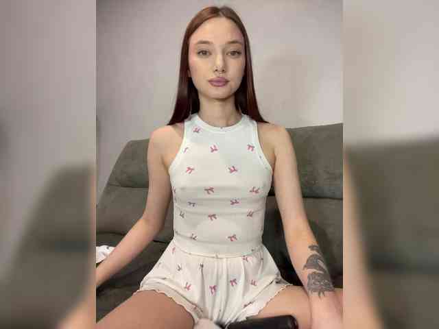 Alice__Foxx