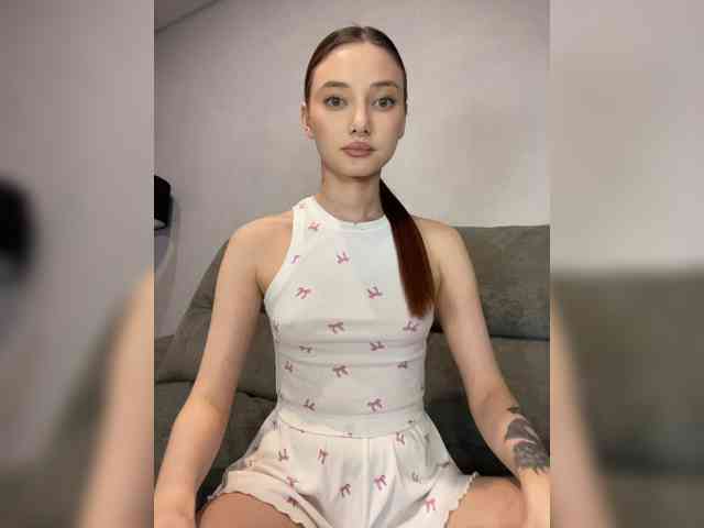 Alice__Foxx