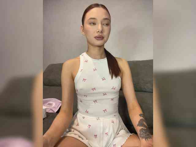 Model: ALice__FoXx