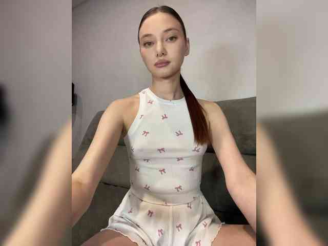 Alice__Foxx