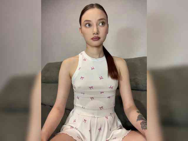 Model: ALice__FoXx