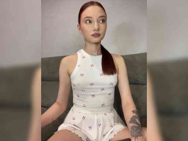Model: ALice__FoXx