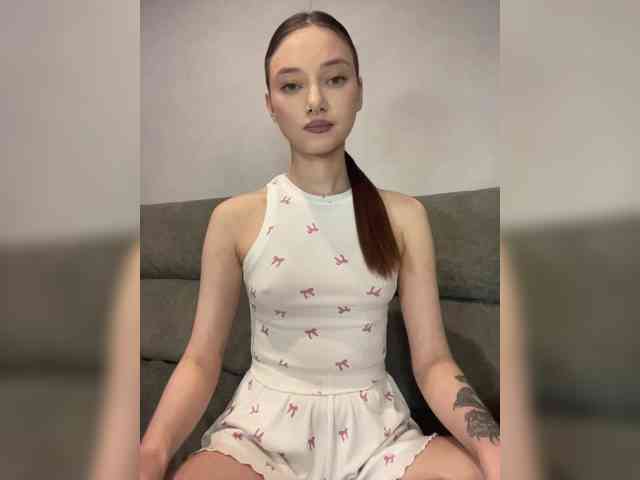 Model: ALice__FoXx