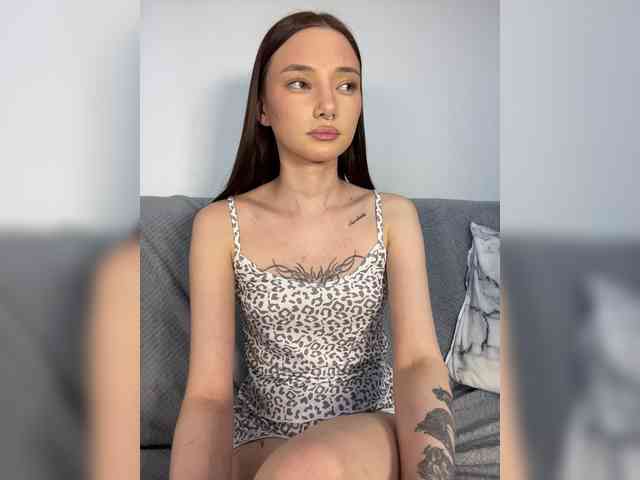 Model: ALice__FoXx