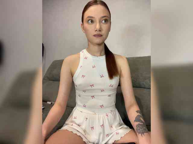 Model: ALice__FoXx