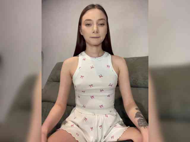 Model: ALice__FoXx