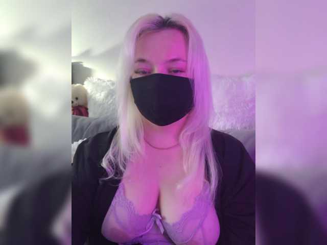 Alicekitty live cam on BongaCams