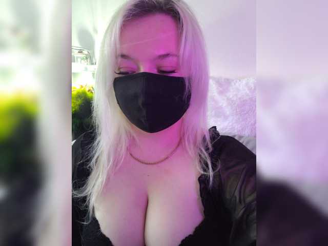 Alicekitty live cam on BongaCams