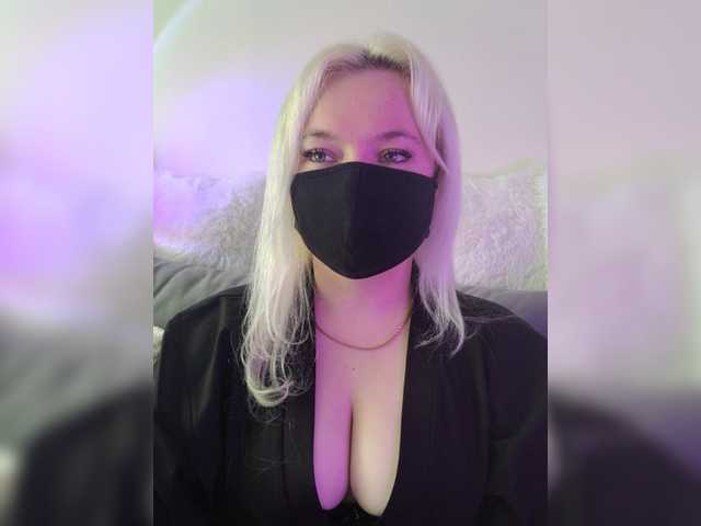 Alicekitty live cam on BongaCams
