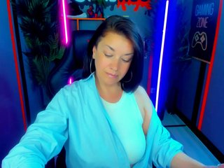 AnaMills Porn Show
