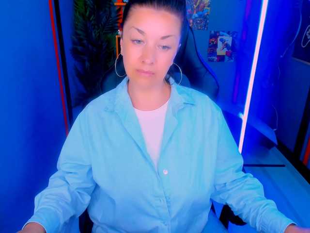 AnaMills live cam on BongaCams