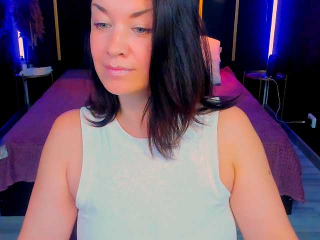 AnaMills live cam on BongaCams