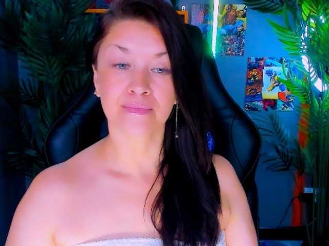 AnaMills live cam on BongaCams