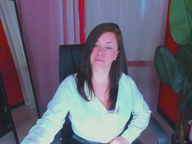 AnaMills live cam on BongaCams