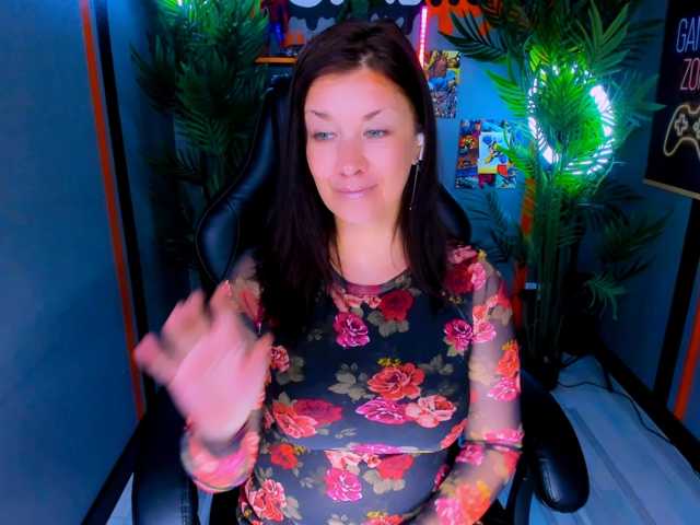 AnaMills live cam on BongaCams