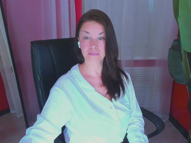 AnaMills live cam on BongaCams