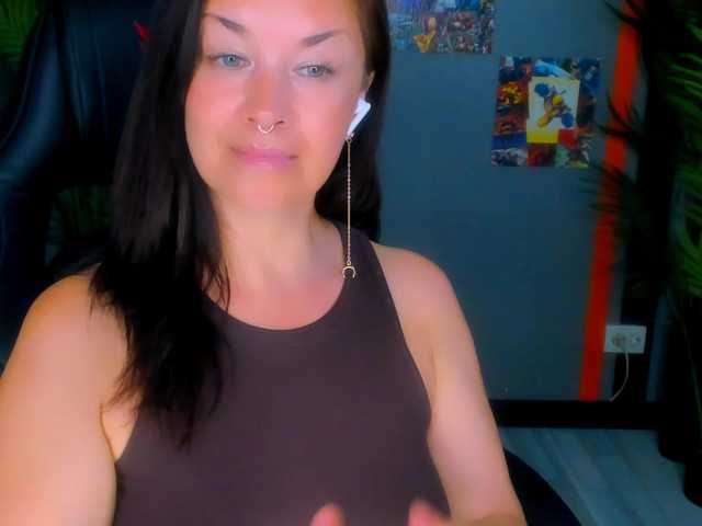 AnaMills live cam on BongaCams