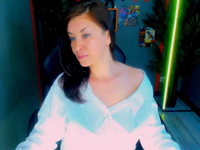 AnaMills live cam on BongaCams