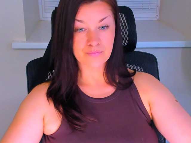 AnaMills live cam on BongaCams