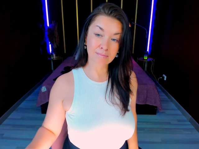 AnaMills live cam on BongaCams
