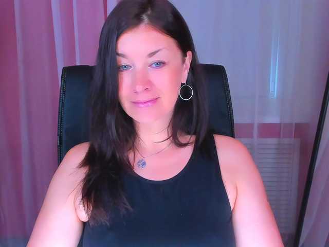 AnaMills live cam on BongaCams