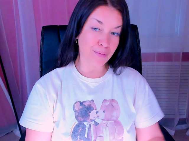 AnaMills live cam on BongaCams