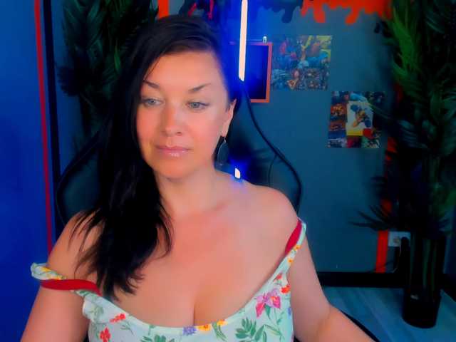 AnaMills live webcam show