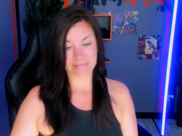 AnaMills live cam on BongaCams