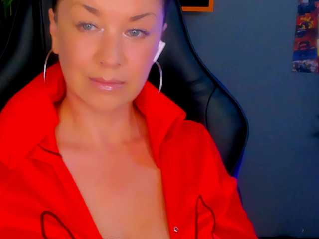 AnaMills live cam on BongaCams