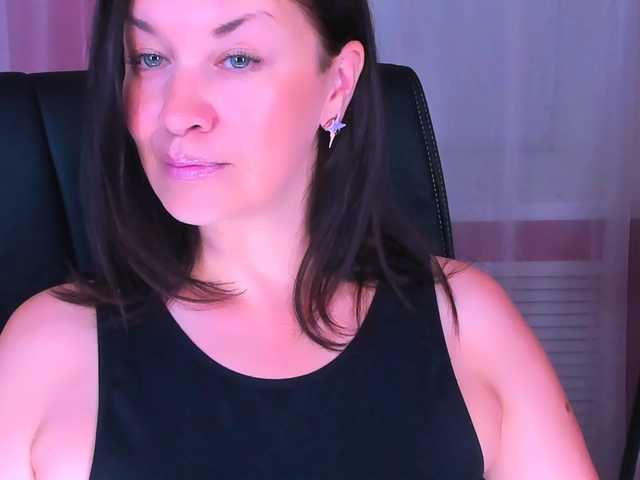 AnaMills live cam on BongaCams