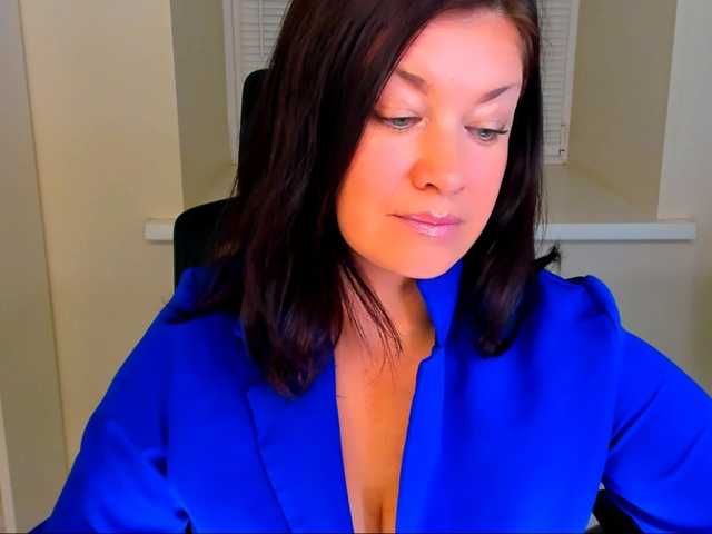 AnaMills live cam on BongaCams