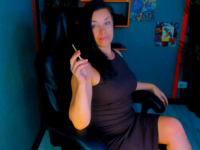 AnaMills live webcam show