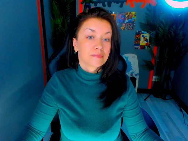 AnaMills's BongaCams show and profile