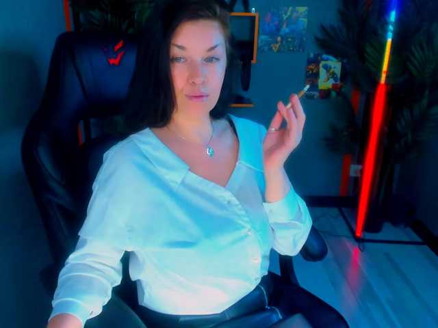 AnaMills live cam on BongaCams