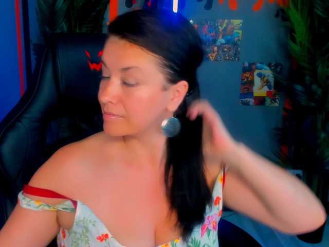 AnaMills live cam on BongaCams