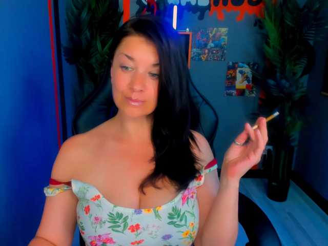 AnaMills live webcam show