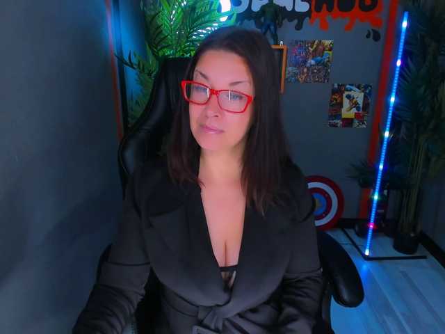 AnaMills live cam on BongaCams